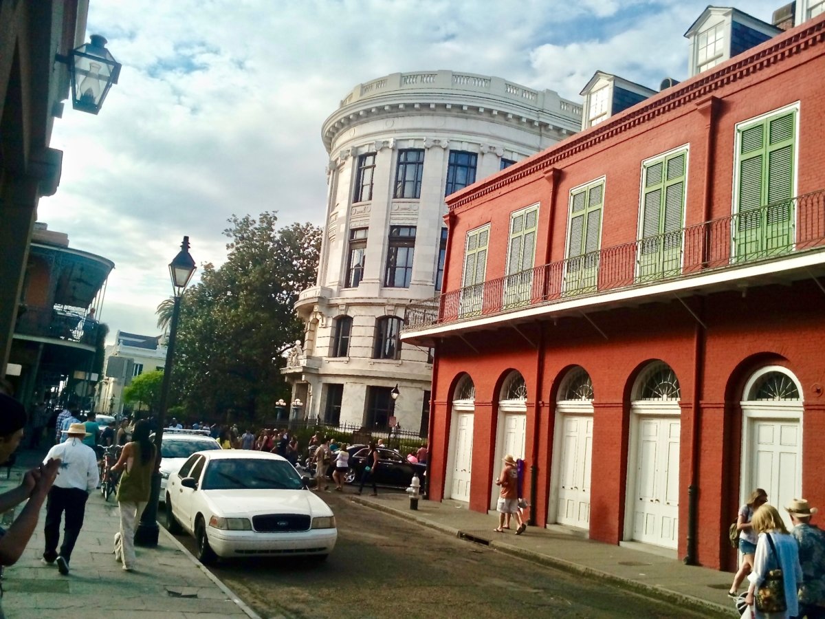 Uncover the Secrets of New Orleans Neighborhoods 24