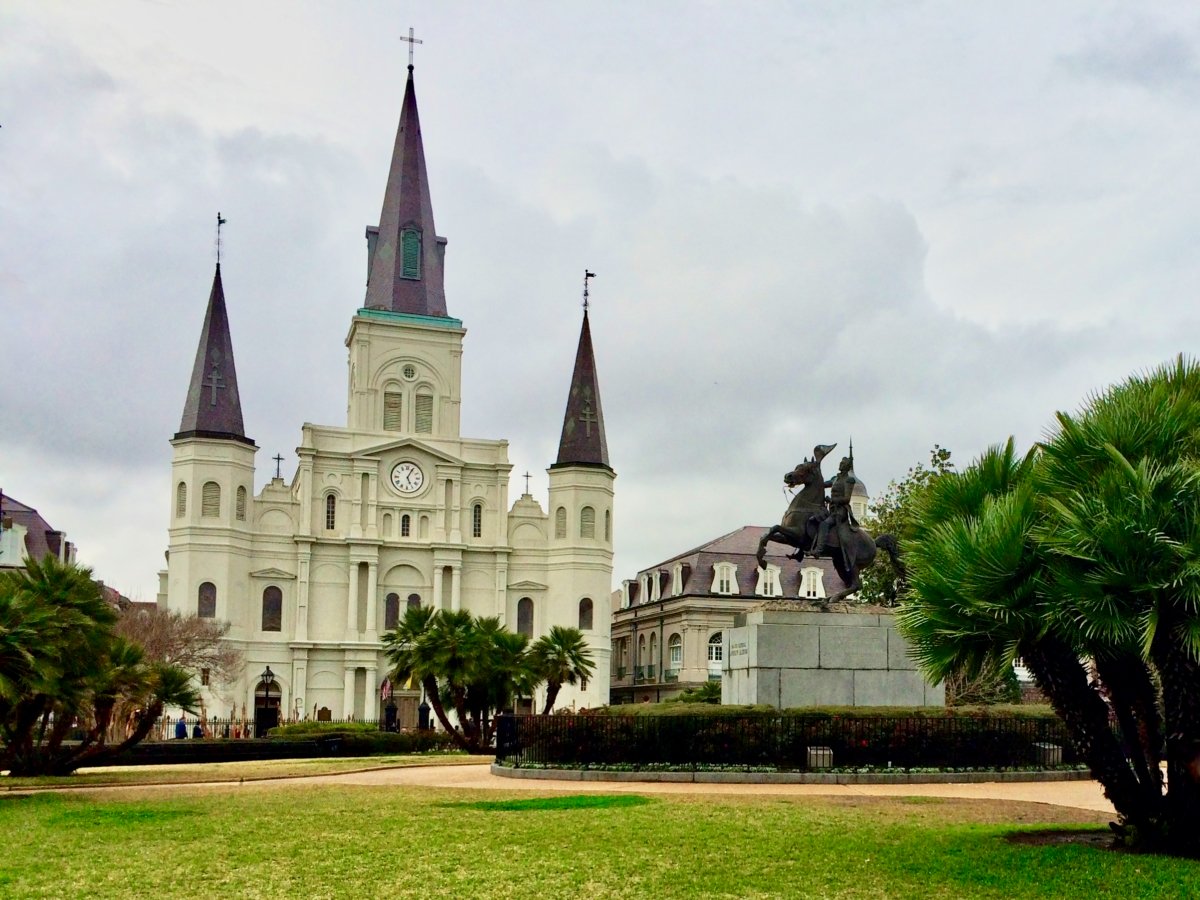 Uncover the Secrets of New Orleans Neighborhoods 25