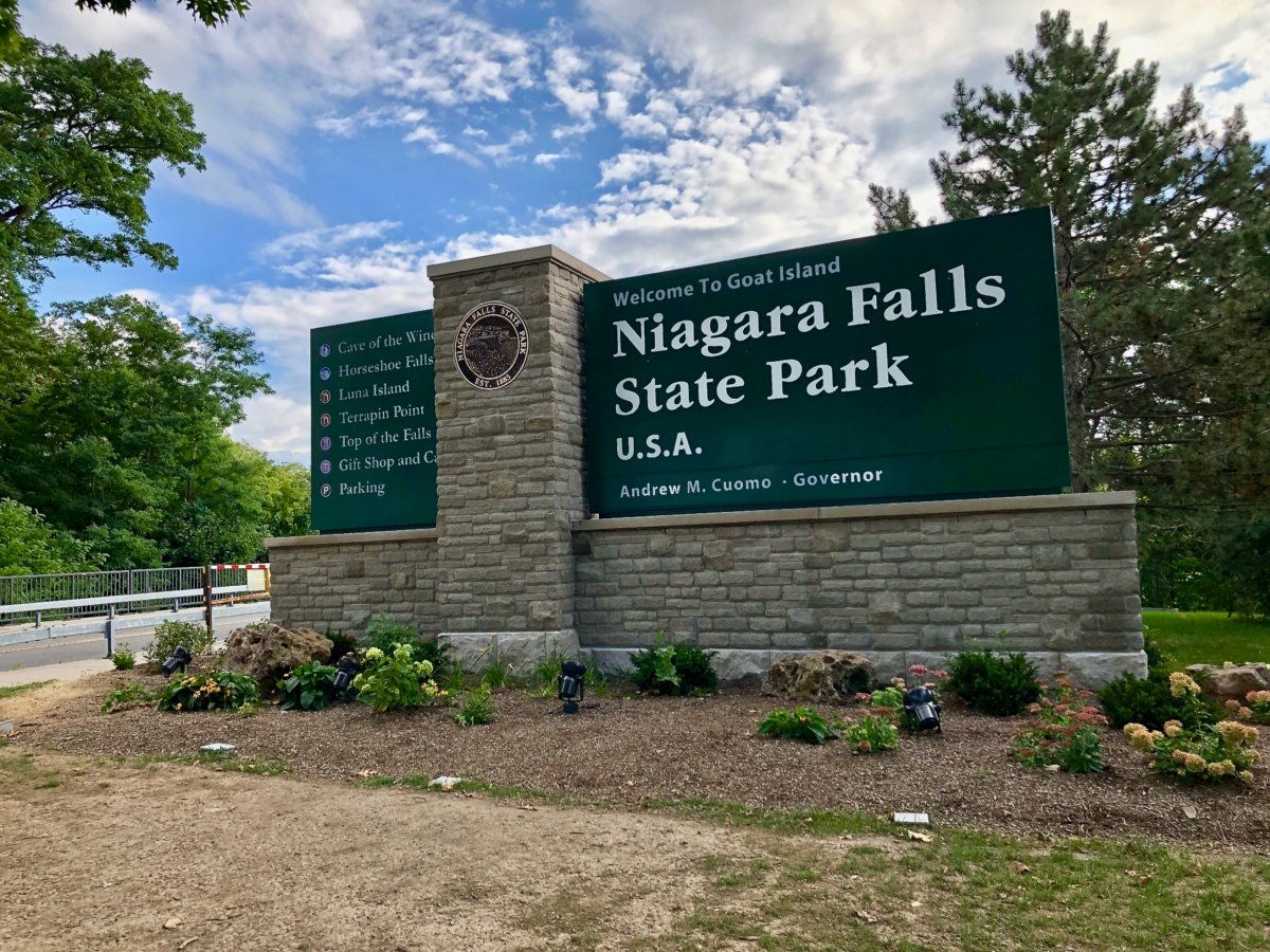 3 Awe-Inspiring Niagara Falls USA Attractions 15