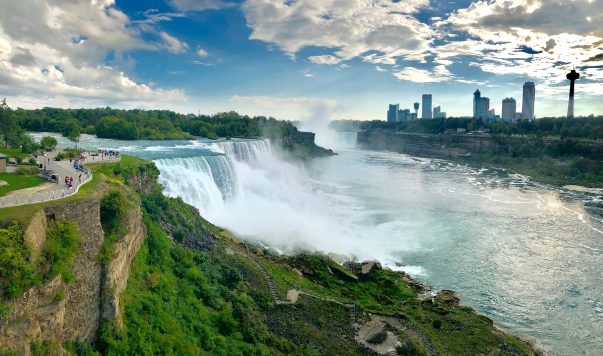 3 Awe-Inspiring Niagara Falls USA Attractions 14