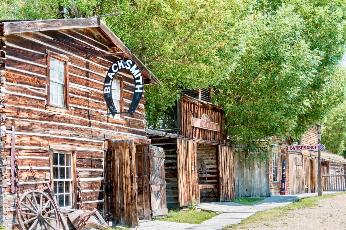 Two Montana Ghost Towns Where the Old West Comes Alive 14