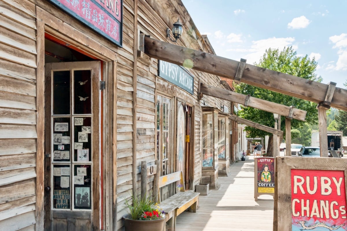 Two Montana Ghost Towns Where the Old West Comes Alive 5